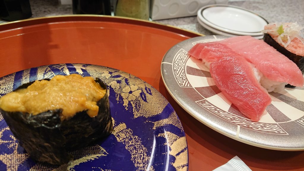 ウニ軍艦 マグロ寿司